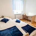 Apartamento Mountain View Haven - Two Bedroom With Balcony *