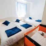 Apartamento Mountain View Haven - Two Bedroom With Balcony