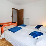 Apartment Mountain View Haven - Two Bedroom With Balcony *