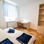 Mountain View Haven - Two Bedroom With Balcony *