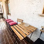 Apartamento Mountain View Haven - Two Bedroom With Balcony