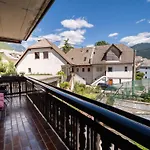 Mountain View Haven - Two Bedroom With Balcony *