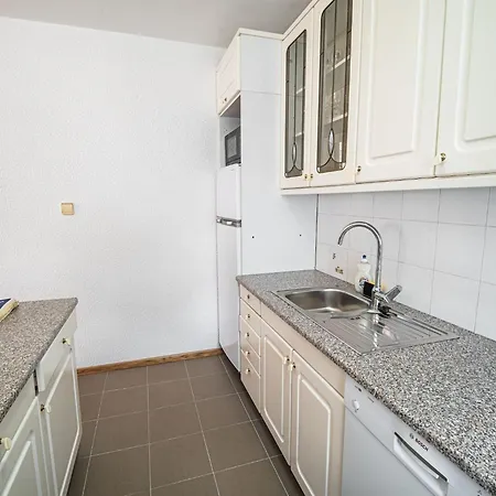 アパート Mountain View Haven - Two Bedroom With Balcony