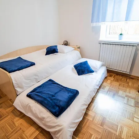 Mountain View Haven - Two Bedroom With Balcony アパート ボヴェツ