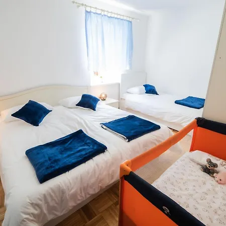 アパート Mountain View Haven - Two Bedroom With Balcony