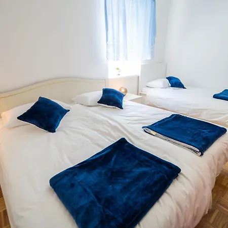 Mountain View Haven - Two Bedroom With Balcony ボヴェツ