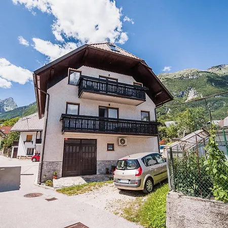 Apartment Mountain View Haven - Two Bedroom With Balcony *
