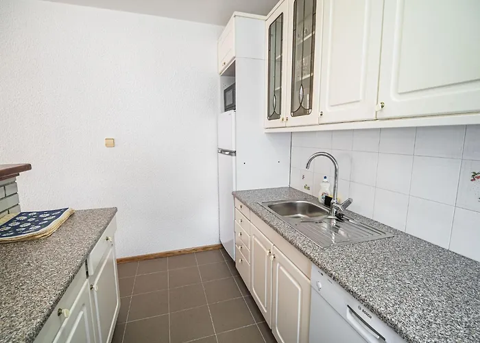 Apartment Mountain View Haven - Two Bedroom With Balcony