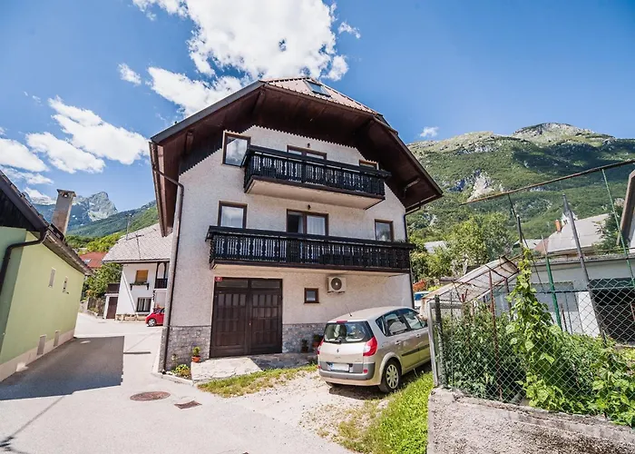 Apartment Mountain View Haven - Two Bedroom With Balcony *